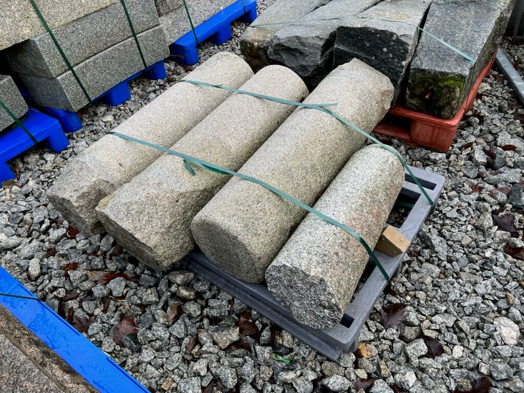 Kongsgata, Lervigskaien - Four rock cylinders on a plastic pallet ready for transport